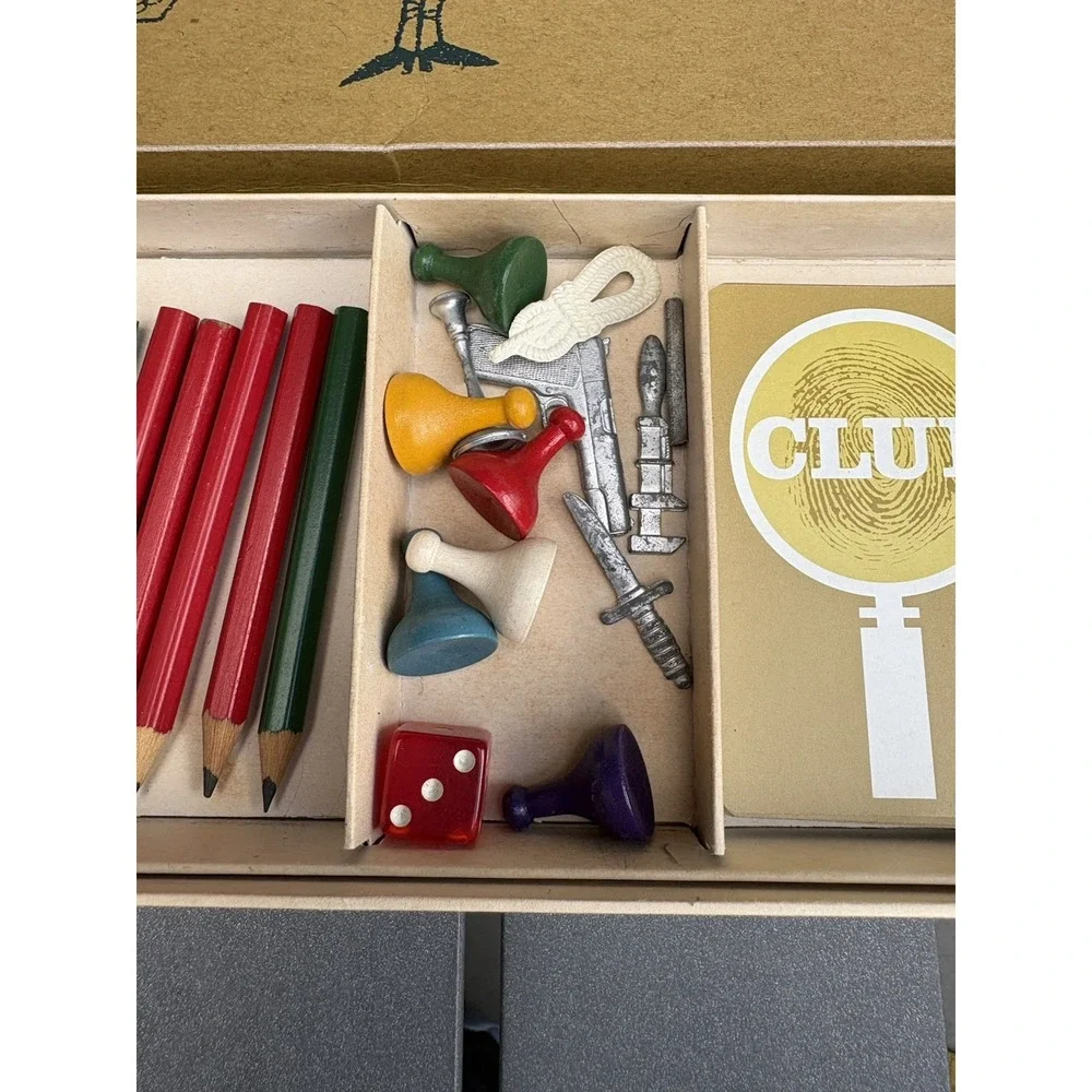 Vintage Parker Brothers detective board game Clue 1963 version complete nice box